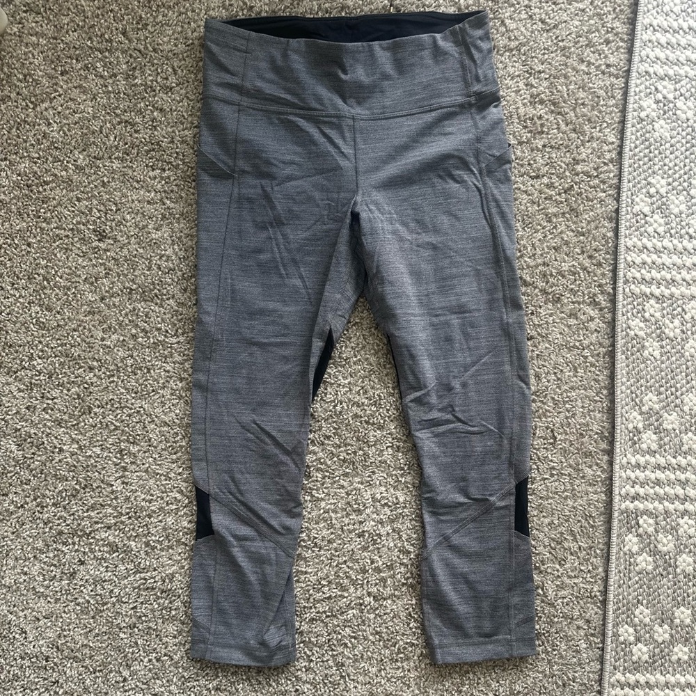 Lululemon Gray & Black Cropped Leggings